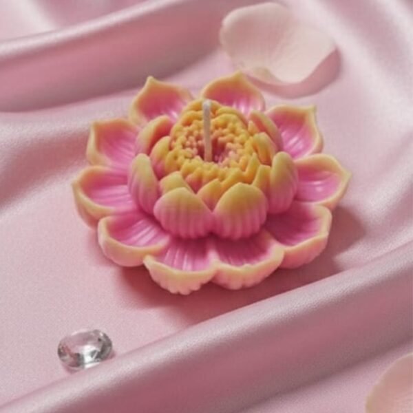 water lily structured scented candle